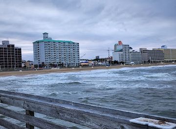 virginia/virginia-beach/oceanfront/landmark/virginia-beach-fishing-pier