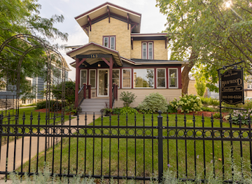 wisconsin/oshkosh/landmark/braywood-inn