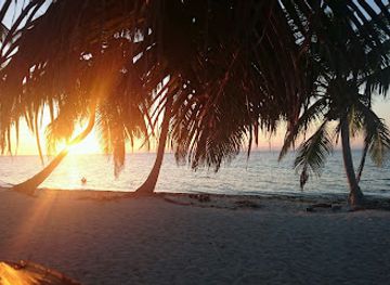 belize/the-cayes/landmark/laughing-bird-caye
