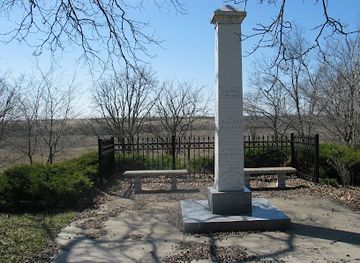 iowa/little-switzerland/landmark/mount-pisgah-monument