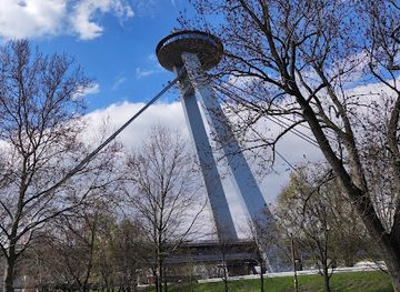 slovakia/bratislava/petrzalka/landmark/sad-janka-krala