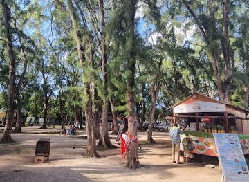 mauritius/trou-aux-biches/landmark/cabane-des-fruits-de-mer
