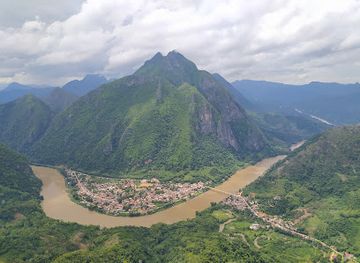 laos/southern-laos/landmark/phar-khew-lom-360-viewpoint