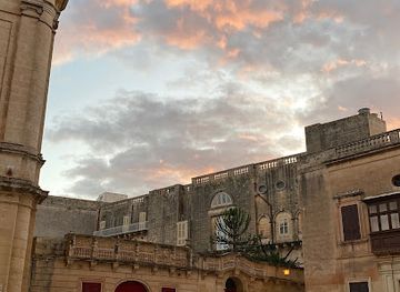 malta/bugibba/landmark/pjazza-san-pawl