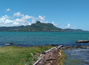 mauritius/grand-port/landmark/monument-commemorating-la-bataille-naval-du-vieux-grand-port