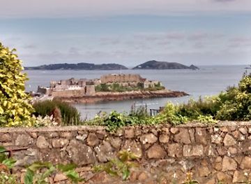 guernsey/castel/landmark/hauteville-victor-hugo-house