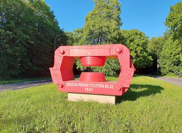 belgium/louvain-la-neuve/landmark/coeur-du-premier-cyclotron-belge