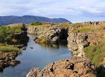 iceland/reykjanes-peninsula/landmark/peningagja
