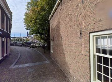 netherlands/rotterdam/delfshaven/landmark/ancient-bas-relief