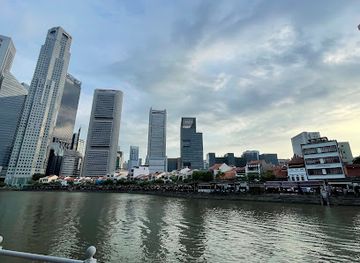 singapore/holland-village/landmark/standbeeld-van-luitenant-gouverneur-van-bencoolen-sir-t-stamford-bingley-r
