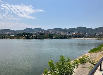 albania/northern-albania/landmark/liqeni-i-tiranes