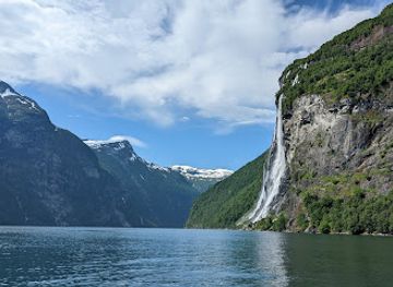 norway/geirangerfjord/landmark/bonseye-as
