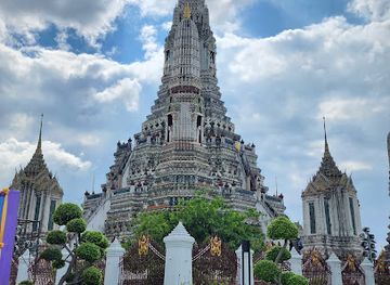 thailand/western-thailand/landmark/wat-arun-ratchawararam-ratchawaramahawihan