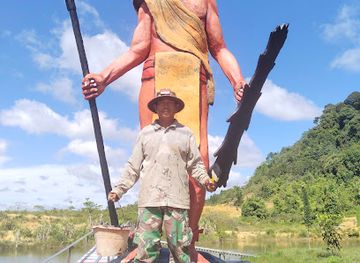 indonesia/east-kalimantan/landmark/tugu-bogani-di-kalimantan-barat