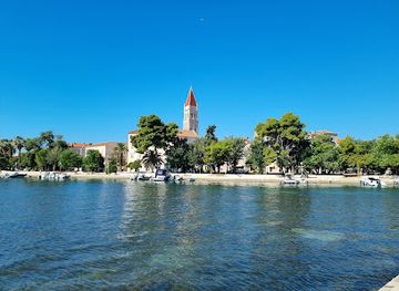 croatia/trogir/landmark/trogir-parking