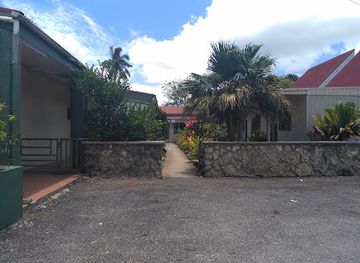 tonga/nuku-alofa/landmark/village-mission-clinic-pharmacy