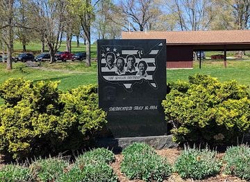 virginia/staunton/landmark/statler-brothers-tribute-monument