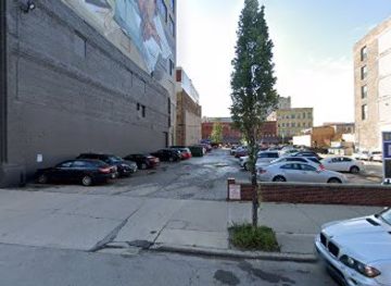 wisconsin/milwaukee/third-ward/landmark/unsung-hero-mural