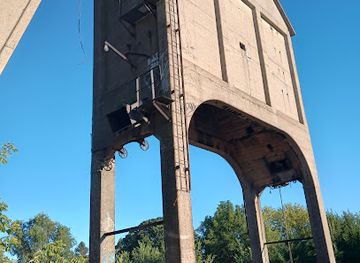 illinois/chicagoland/landmark/chicago-and-northwestern-coaling-tower