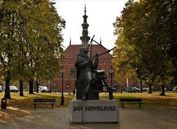 poland/zulawy/landmark/johannes-hevelius-monument