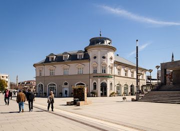 kosovo/podgur/landmark/sheshi-skenderbeu-prishtine