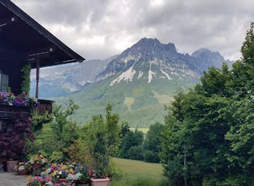 austria/kaisergebirge/landmark/bergdoktorhaus-bergdoktor-practice