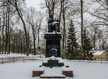 estonia/võru/landmark/karl-ernst-von-baeri-monument