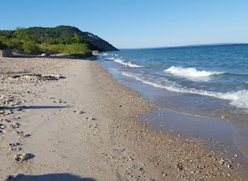 michigan/sleeping-bear-dunes-national-lakeshore/landmark/robert-h-manning-memorial-lighthouse