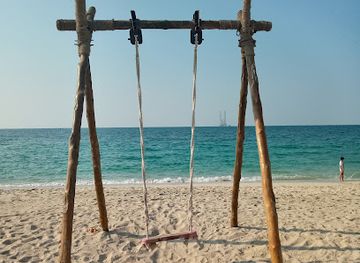 united-arab-emirates/arabian-gulf-coast/landmark/al-hamriyah-public-beach