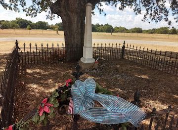 texas/blackland-prairie/landmark/battle-creek-burial-ground-historical-marker