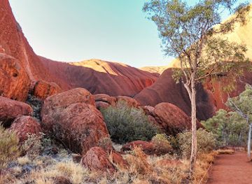 australia/red-centre/landmark/lungkata-walk