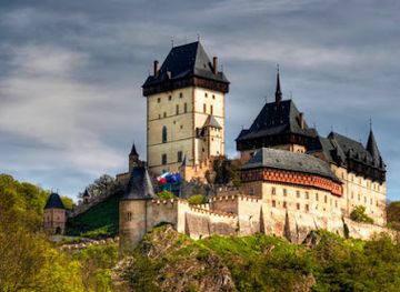 czechia/east-bohemia/landmark/karlstejn-castle