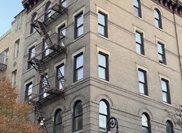 new-jersey/hackensack-meadowlands/landmark/friends-apartment-building