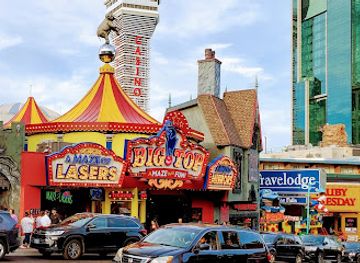 canada/niagara-falls/landmark/big-top-amazing-mirror-laser-maze