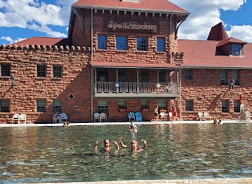 colorado/glenwood-springs/landmark/yampa-hot-spring