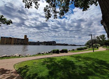 wisconsin/green-bay/landmark/neville-public-museum