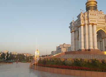 tajikistan/khatlon-region/landmark/independence-monument