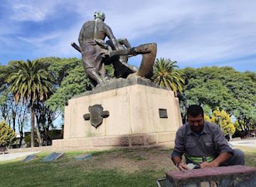 uruguay/colonia/landmark/monumento-a-los-fundadores-de-colonia-suiza
