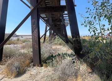 california/inland-empire/landmark/riverside-branch-trestle
