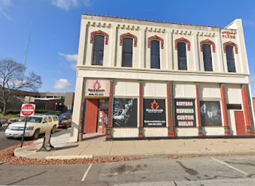 missouri/sedalia/landmark/backwoods-guitar