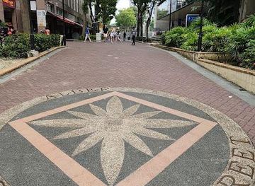 singapore/bugis/landmark/albert-mall-walking-street