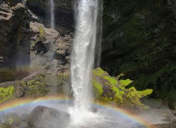 iceland/western-region/landmark/kvernufoss