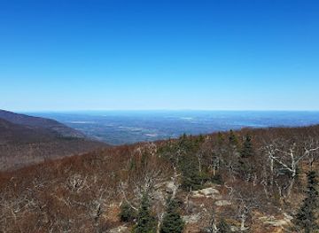new-york/catskill-mountains/landmark/overlook-mountain-house-ruins