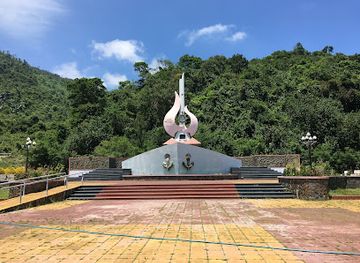 vietnam/northeast/landmark/khu-di-tich-ben-tau-khong-so-vung-ro