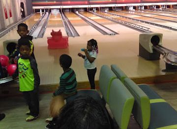 west-virginia/bluefield/landmark/mountaineer-sports-lounge