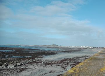 guernsey/brecqhou/landmark/german-naval-signals-hq