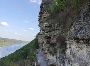 moldova/tipova-monastery-complex/landmark/tapova