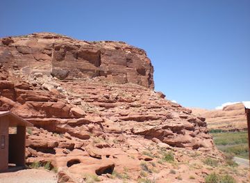 utah/book-cliffs/landmark/potash-road-dinosaur-tracks-and-petroglyphs