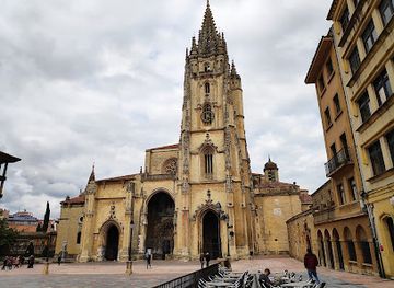 spain/oviedo/landmark/jardin-de-los-reyes