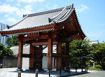 japan/chikuzen/landmark/hakata-sennen-no-mon-gate